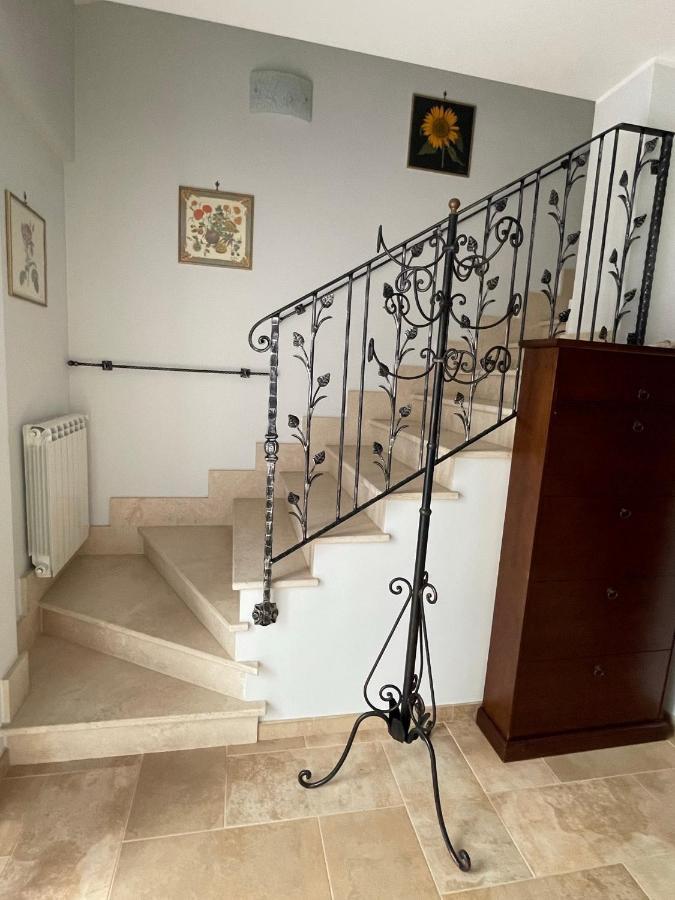 La Casa Di Flora Aeroporto Di Fiumicino Villa Bagian luar foto